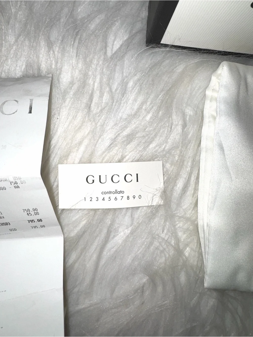Gucci GG Marmont Black Quilted Leather Zip Wallet - Picture 10 of 10